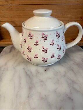 Sadler England White Ceramic Teapot with Pink Floral Pattern